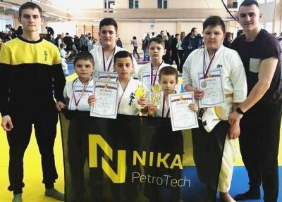 Детская команда семилукской академии единоборств привезла с первенства 4 золотых медали