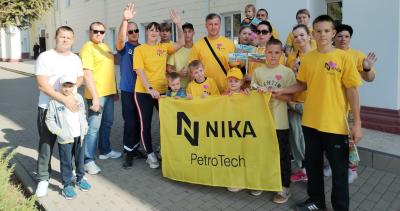Сотрудники семилукского обособленного подразделения «НИКА-ПЕТРОТЭК» и их семьи прошли «10 000 шагов»
