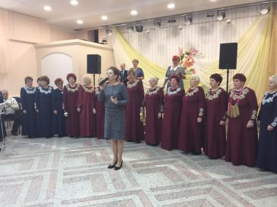 ООО «НИКА-ПЕТРОТЭК» вручили подарок участникам «Ретроклуба 60+»