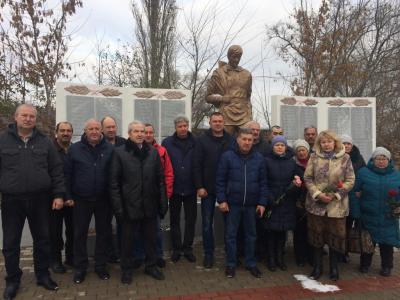 Коллектив «НИКА-ПЕТРОТЭК» почтил память погибших защитников Отечества