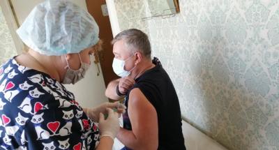 СОТРУДНИКИ СЕМИЛУКСКОГО ОГНЕУПОРНОГО ЗАВОДА ПРОДОЛЖАЮТ ВАКЦИНИРОВАТЬСЯ ОТ КОРОНАВИРУСА