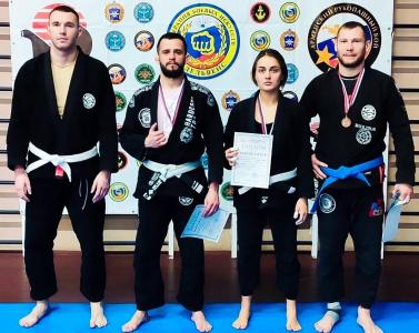 Воспитанники академии Fight Baza успешно выступили на соревнованиях