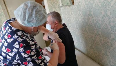 В обособленном подразделении ООО «Ника-Петротэк» в г. Семилуки стартовал прием заявок на вакцинацию