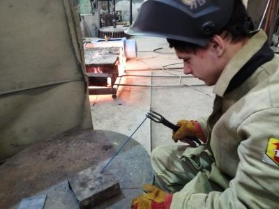 Будущие сварщики продолжают обучение на заводе «Ника-Петротэк»