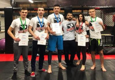 Команда Fightbaza приняла участие в «открытом ковре» по грэпплингу