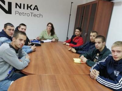 Ника-Петротэк» помогает молодым людям начать карьеру