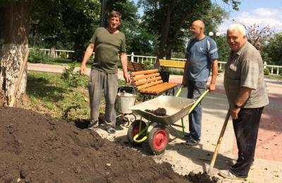 На страже чистоты: сотрудники «НИКИ-ПЕТРОТЭК» поучаствовали в городском субботнике