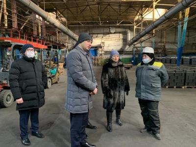 Представители Воронежского облправительства посетили Семилукский огнеупорный завод