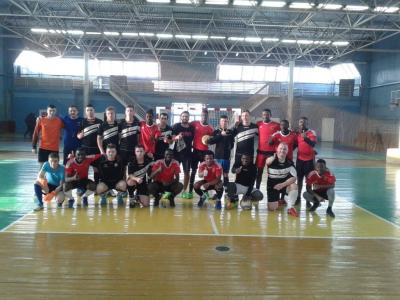 ФК «Ника-Ураган» в честь Дня защитника Отечества сыграл товарищеский матч со сборной студентов из Анголы