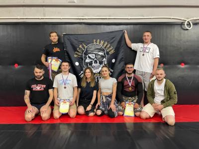 КОМАНДА FIGHT BAZA ПРИВЕЗЛА С ТУРНИРА ПО ГРЭППЛИНГУ ДВЕ ЗОЛОТЫЕ И ОДНУ СЕРЕБРЯНУЮ МЕДАЛИ