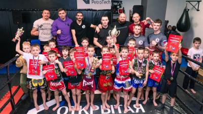 Кубок Деда Мороза по тайскому боксу прошел в академии Fight Baza