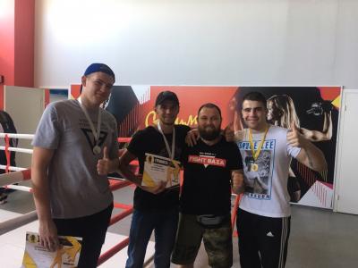 Академия боевых единоборств FIGHT BAZA, родоначальником которой выступает компания «НИКА-ПЕТРОТЭК», приняла участие в турнире по тайскому боксу в г. Тамбове в составе воронежской сборной